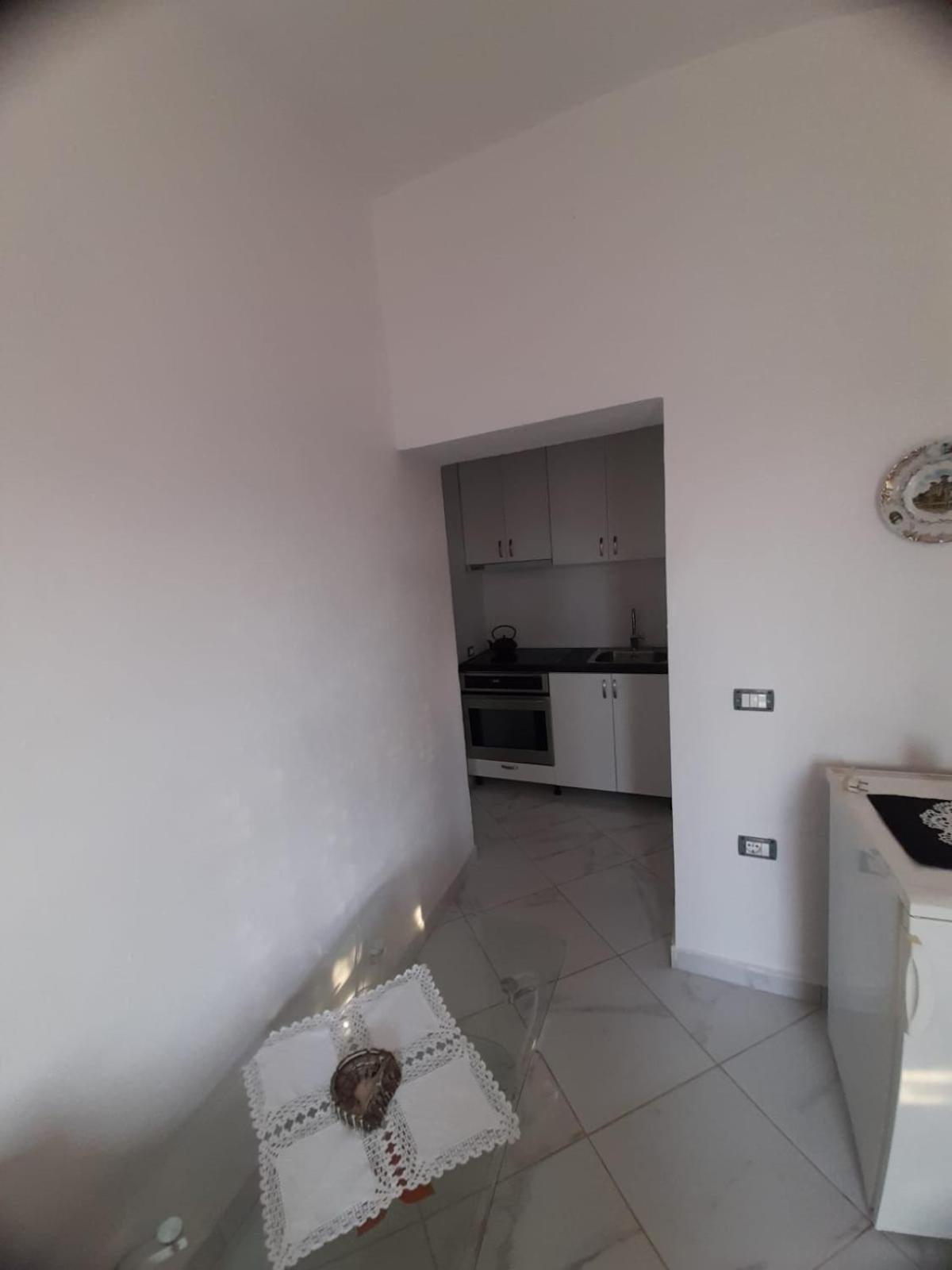 Rey Garden Villa Vlorë Quarto foto